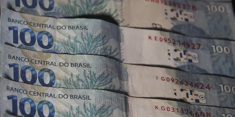 Agosto termina com resultado negativo de R$ 10 bilhões nas contas públicas