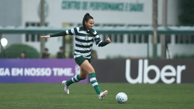 Coritiba inicia defesa do título no Campeonato Paranaense feminino contra o Galo Maringá