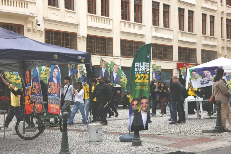 Eleições 2026: Paraná registra 404 candidatos na disputa por 30 vagas na Câmara Federal