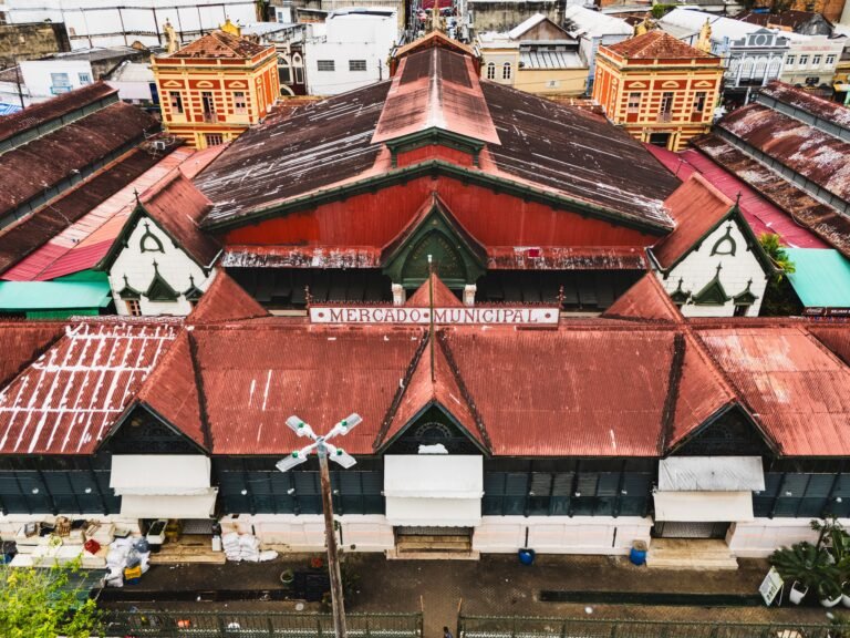 Mercado Municipal de Curitiba: a convergência entre tradição comercial e gastronomia