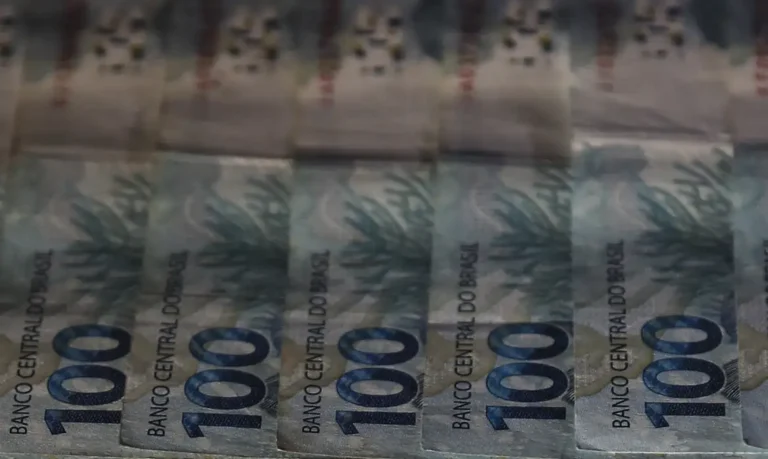 Mesmo com avanço do PIX, Paraná registra apreensão de mais de 3 mil notas falsas