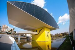 Museu Oscar Niemeyer: o papel do ícone arquitetônico na identidade cultural de Curitiba