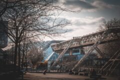 Ópera de Arame: a integração entre arquitetura industrial e o ambiente natural