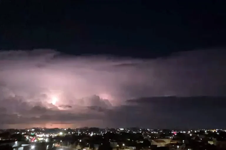 Paraná entra em alerta com risco de granizo e ventos de 100 km/h por ciclone extratropical