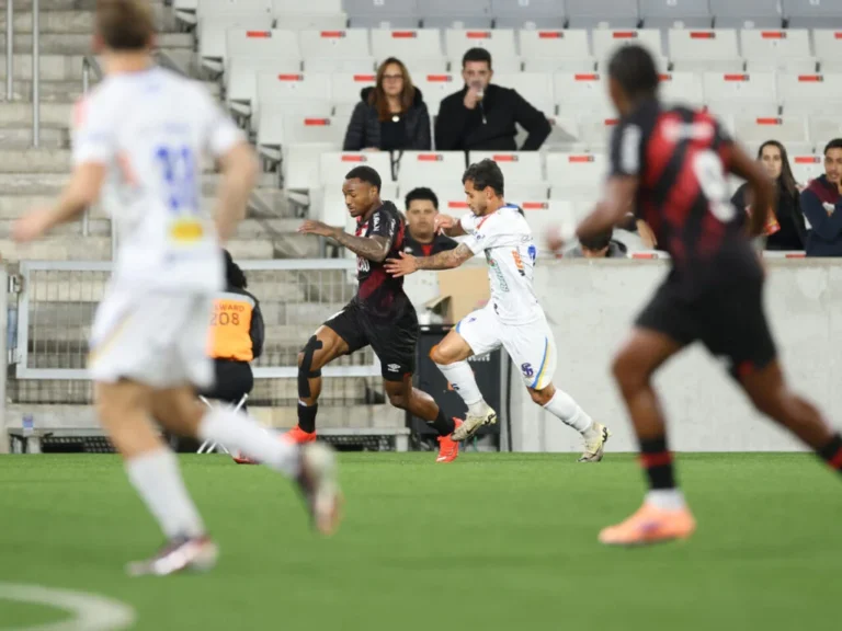 Athletico garante vitória sobre o São Joseense e assume vice-liderança na Copa Paraná