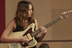 Brasil zera imposto de importação para instrumentos musicais e máquinas de costura