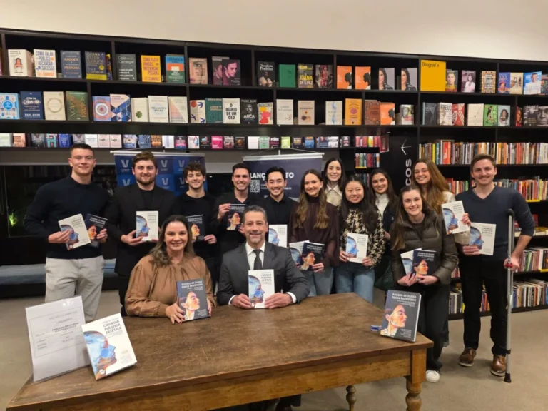Cirurgia plástica é tema de nova obra acadêmica lançada por especialistas no Paraná