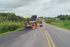 Obras na Pr-340 alteram fluxo de veículos nos Campos Gerais