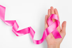 Outubro Rosa: cinco hábitos essenciais para a prevenção do câncer de mama