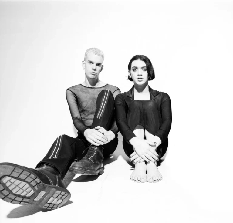 Placebo traz turnê comemorativa de 30 anos para show em Curitiba