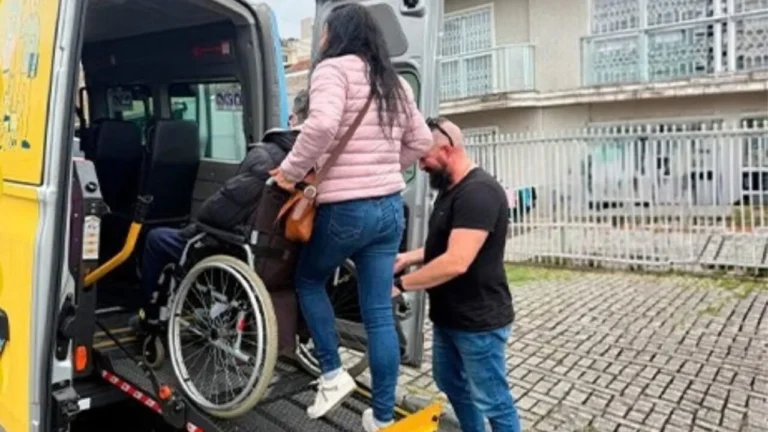 Programa de transporte acessível viabiliza voto de eleitores paranaenses no primeiro turno