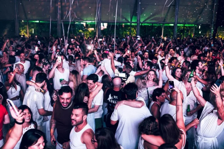 Réveillon 2027 na Ópera de Arame consolida tradição festiva em Curitiba